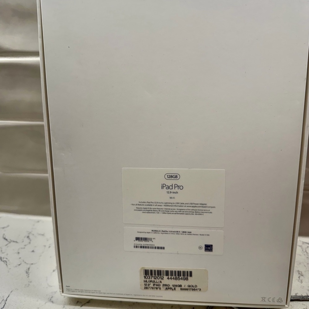 Apple 12.9” iPad Pro 128 GB (2nd Generation) Tablet in Gold comes with 2 cases. - Picture 2 of 16